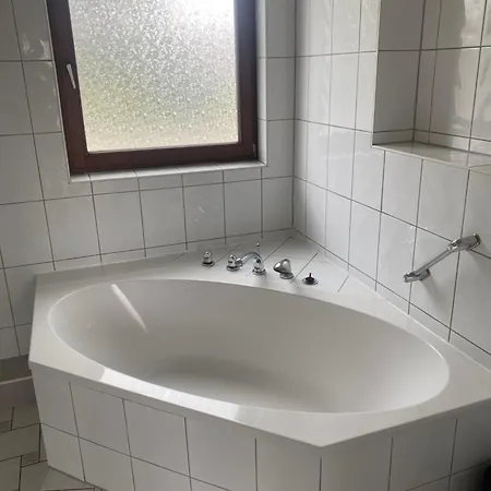 Schoenes Goldstar Nr 3 In Der Naehe Hannover Messe Appartement *